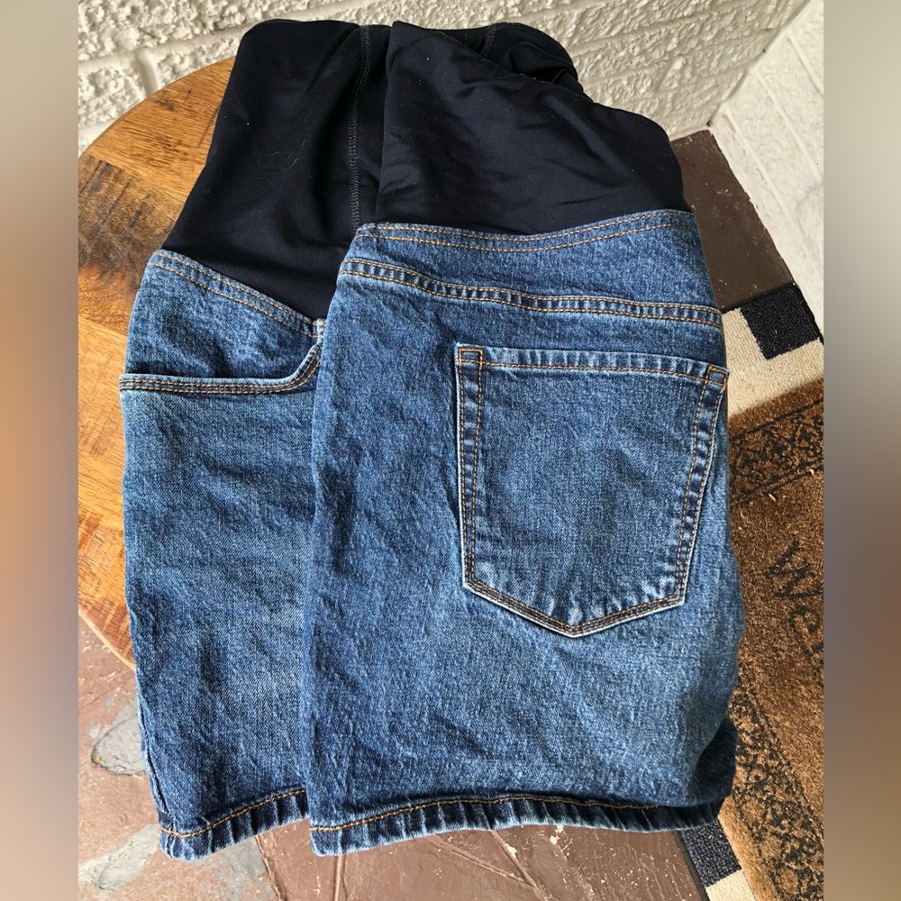 Size 14 ( Fits like 16-18) Isabel Maternity Jean Shorts